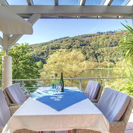 Ferienhaus Bullay ブライ